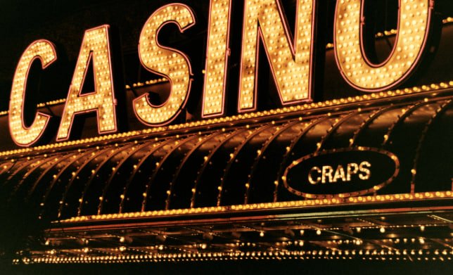 Panduan mudah mendaftar dan masuk ke situs parisqq untuk akses live casino